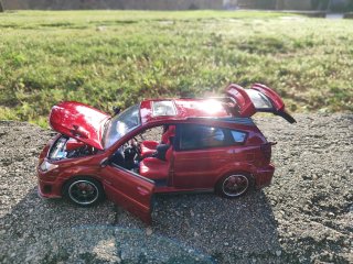 1/18 Road Signature Pontiac Vibe GTR