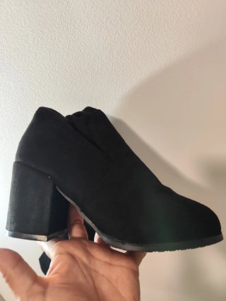 Botas altas negras talla 35 (un uso)