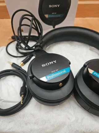 Auriculares Sony MDR-M1 Professional