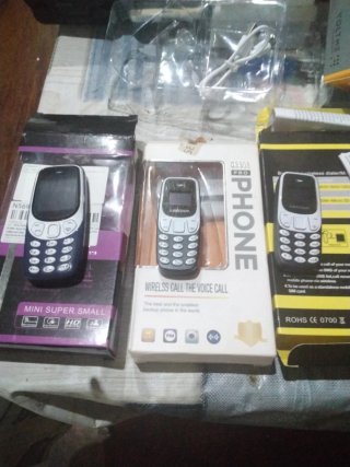 5 Móviles LBSTAR Nuevos + 2 Cargadores