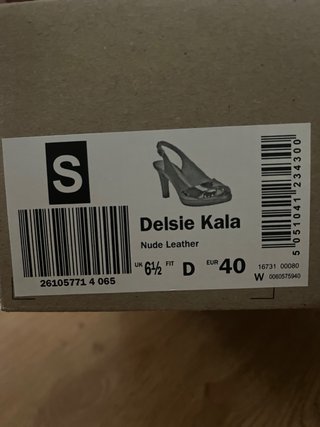 Sandalias Clarks Beige Peep Toe Tacón