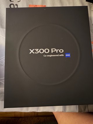 VIVO X300 PRO + Teleobiettivo Zeiss