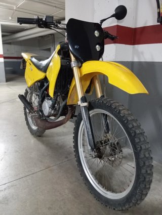Moto Cross 50cc Amarillo y Negro