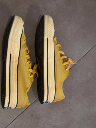 Converse Amarillas Talla 39