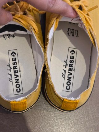 Converse Amarillas Talla 39