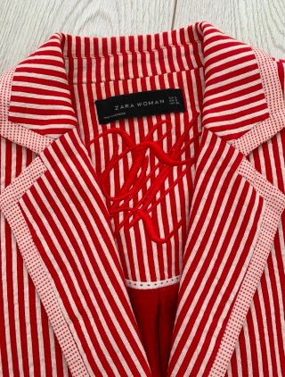 Blazer Zara Rayas Rojas y Blancas Talla S