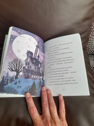 Anna Kadabra 1. El Club de la Luna Llena