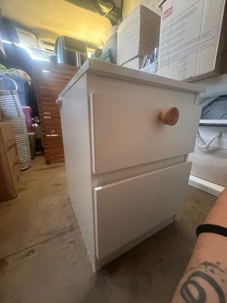 Due comodini Ikea bianchi