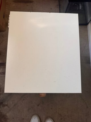 Due comodini Ikea bianchi