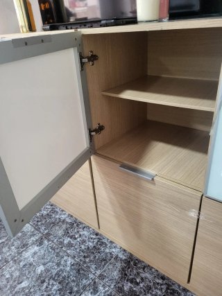 Mueble TV madera y cristal amplio