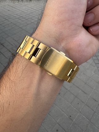 Reloj Citizen Quartz Dorado Nuevo
