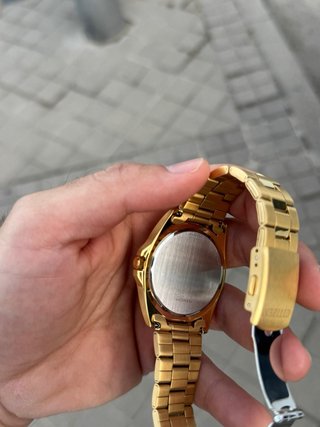 Reloj Citizen Quartz Dorado Nuevo