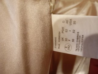 Traje de fiesta beige y dorado