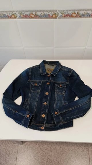 Cazadora vaquera Bershka azul