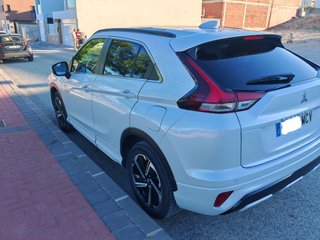 Mitsubishi Eclipse Cross PHEV 4WD Kaiteki+