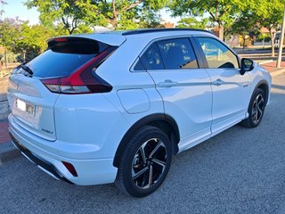 Mitsubishi Eclipse Cross PHEV 4WD Kaiteki+