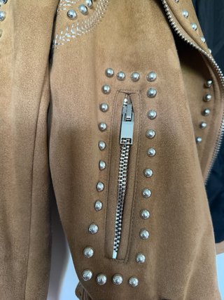 Giubbotto Zara con borchie