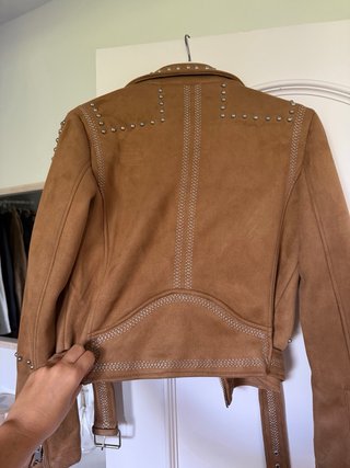 Giubbotto Zara con borchie