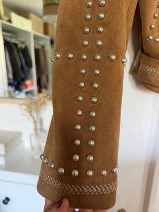 Giubbotto Zara con borchie