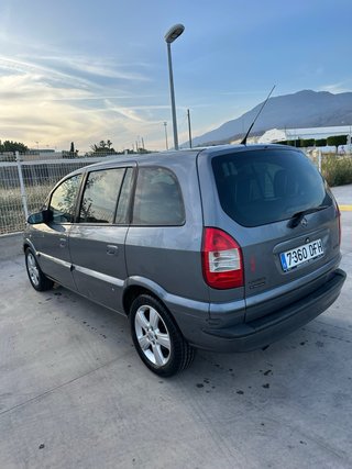 Opel Zafira 2004