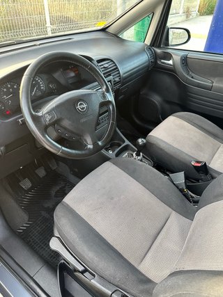 Opel Zafira 2004