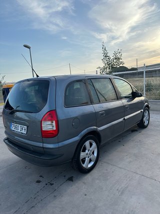Opel Zafira 2004