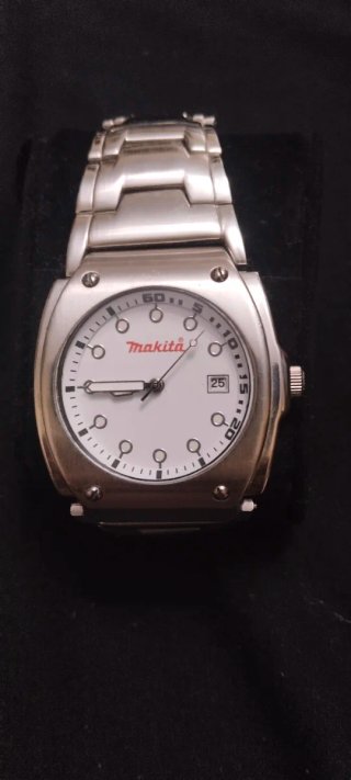 Reloj Makita Cuarzo Plata y Blanco