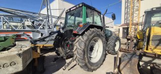 Tractor Valtra 8050