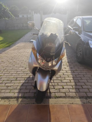 Suzuki AN400 Maxi Scooter 2004
