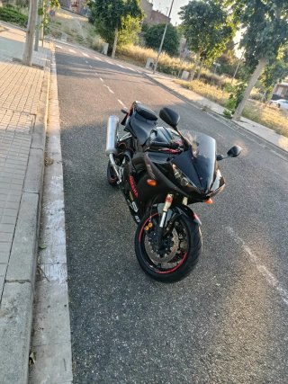 Yamaha R6 2005 black edition solo 29.000 km!!