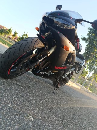 Yamaha R6 2005 black edition solo 29.000 km!!