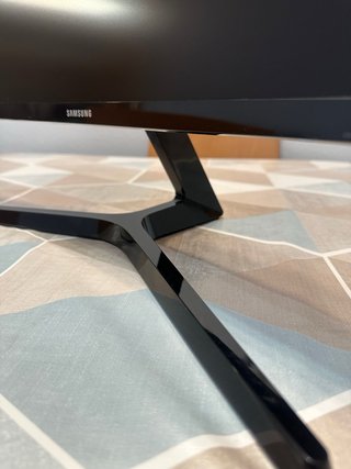Monitor curvo Samsung Intacto da 24'' Full HD