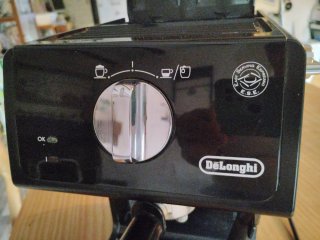 Cafetera DeLonghi Negra