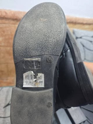 Botas de niña negras