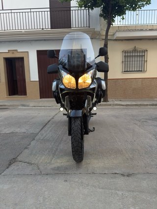 Suzuki V-Strom Adventure Moto