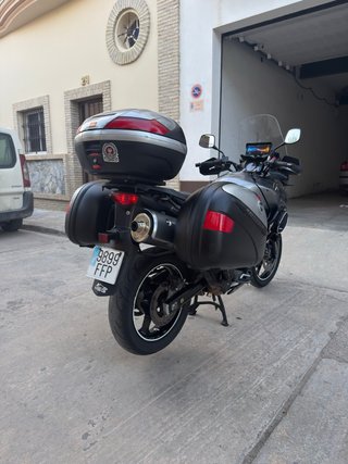 Suzuki V-Strom Adventure Moto