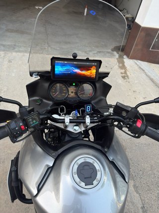 Suzuki V-Strom Adventure Moto