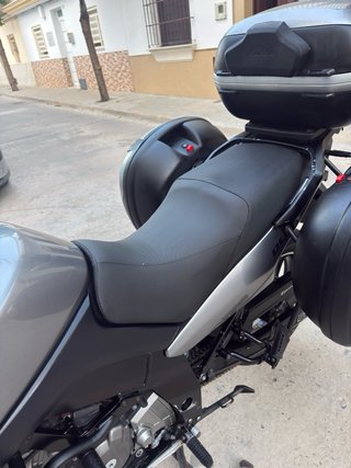 Suzuki V-Strom Adventure Moto
