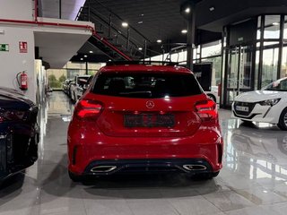 Mercedes Clase A  A 160 AMG Pano LED-Xenon Navi 1/2 Sport-Leather-Alcantara Klima PDC ...