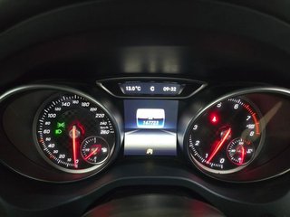 Mercedes Clase A  A 160 AMG Pano LED-Xenon Navi 1/2 Sport-Leather-Alcantara Klima PDC ...