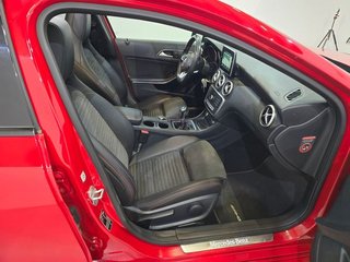 Mercedes Clase A  A 160 AMG Pano LED-Xenon Navi 1/2 Sport-Leather-Alcantara Klima PDC ...