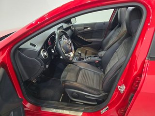 Mercedes Clase A  A 160 AMG Pano LED-Xenon Navi 1/2 Sport-Leather-Alcantara Klima PDC ...