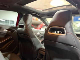 Mercedes Clase A  A 160 AMG Pano LED-Xenon Navi 1/2 Sport-Leather-Alcantara Klima PDC ...