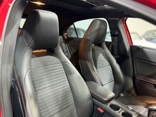 Mercedes Clase A  A 160 AMG Pano LED-Xenon Navi 1/2 Sport-Leather-Alcantara Klima PDC ...
