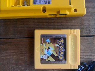 GameBoy Pocket Giallo con scatola in plastica
