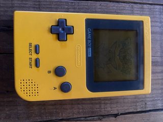 GameBoy Pocket Giallo con scatola in plastica