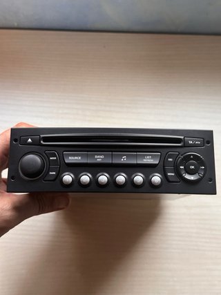 Radio y moldura Peugeot 307