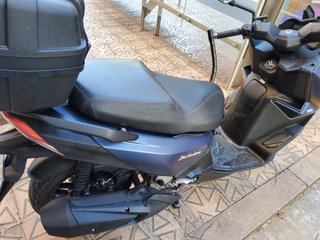 SYM Joyride 300cc Scooter con Baúles