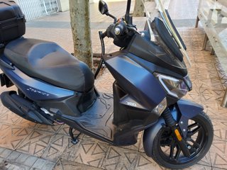 SYM Joyride 300cc Scooter con Baúles