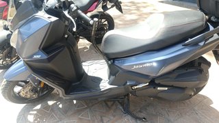 SYM Joyride 300cc Scooter con Baúles
